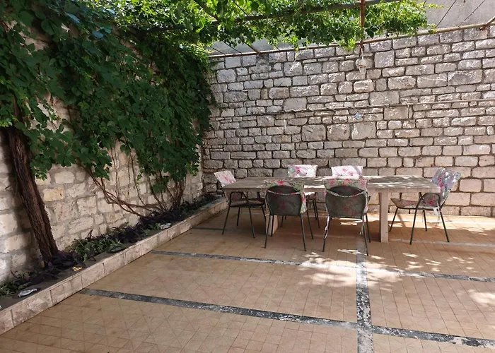 Summer Island Apartament Bol